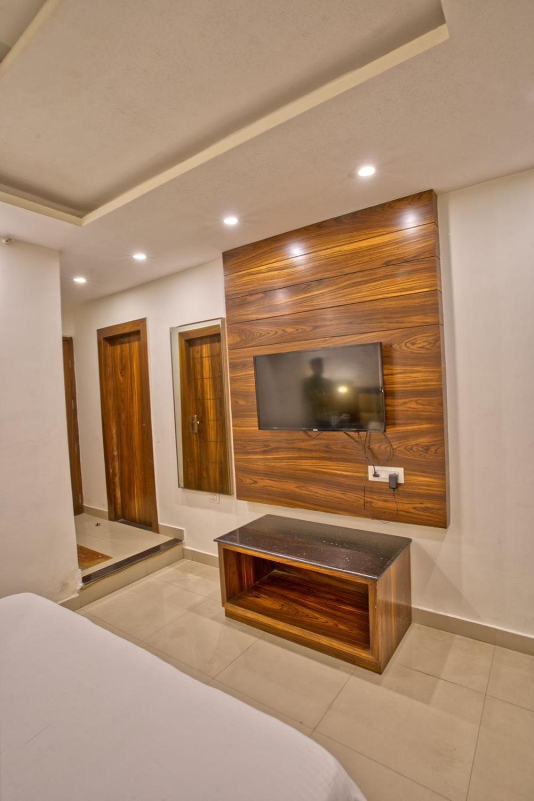 Height View Residency Hotel Dehradun Exterior foto